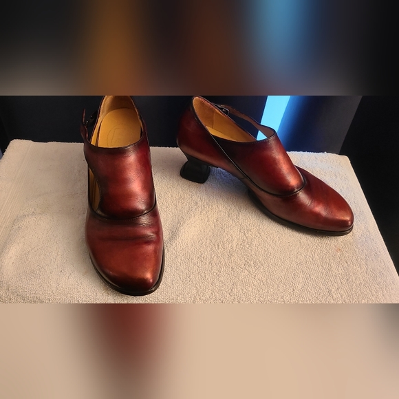 Fluevog Wearever Gracias  size 6 - Picture 8 of 9